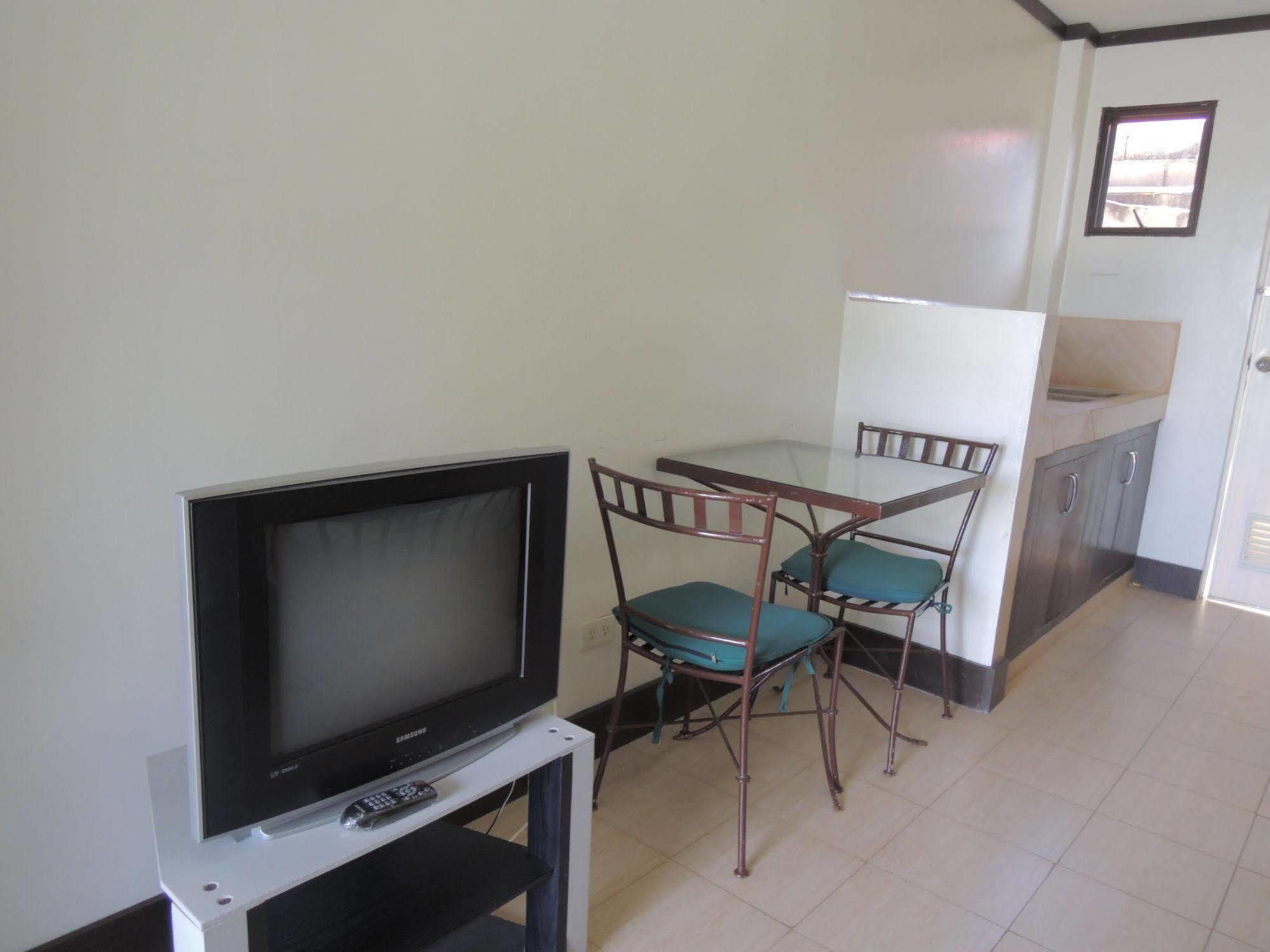 Palms Seaside Inn And Resort Medellin Esterno foto