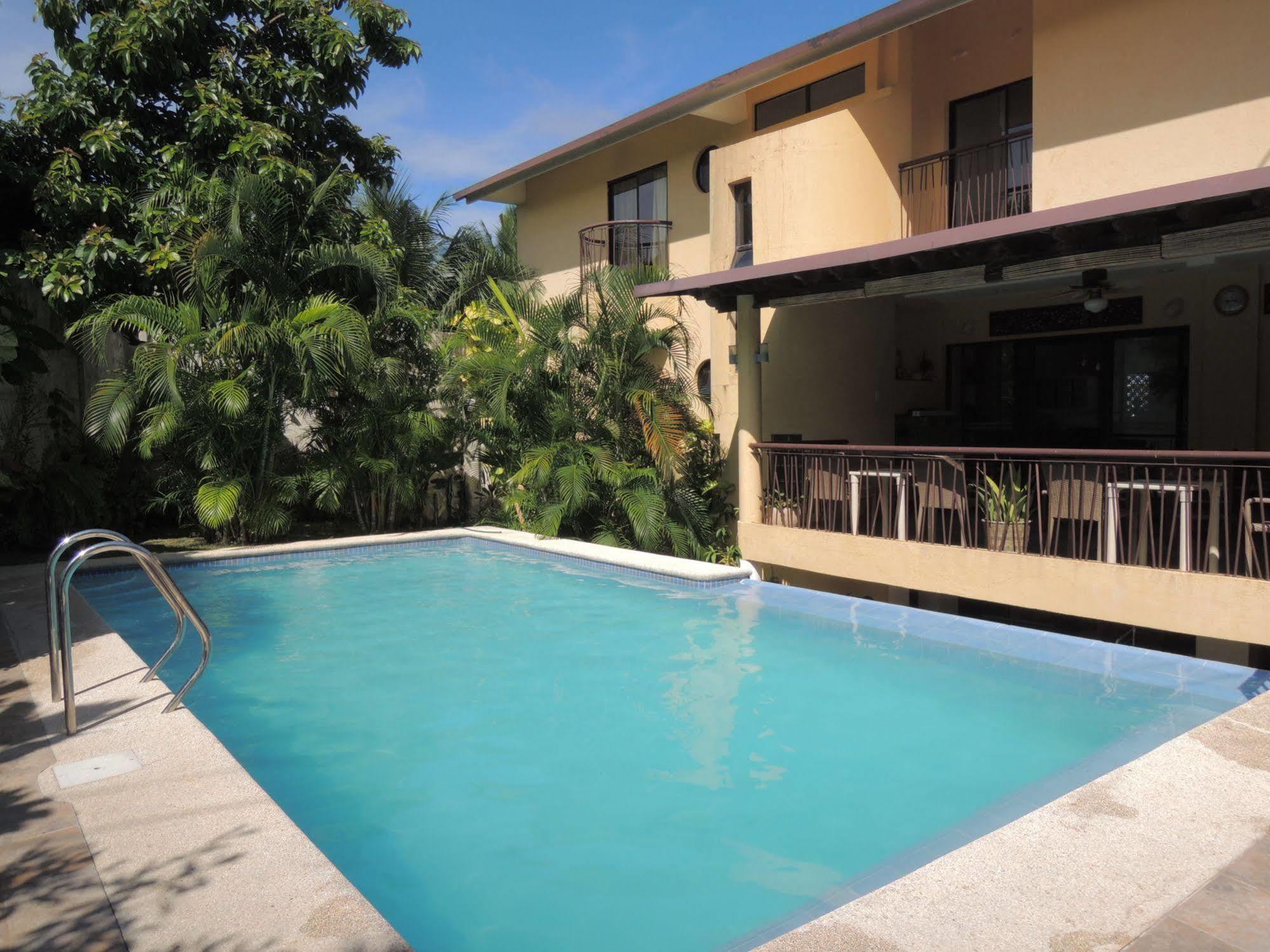 Palms Seaside Inn And Resort Medellin Esterno foto