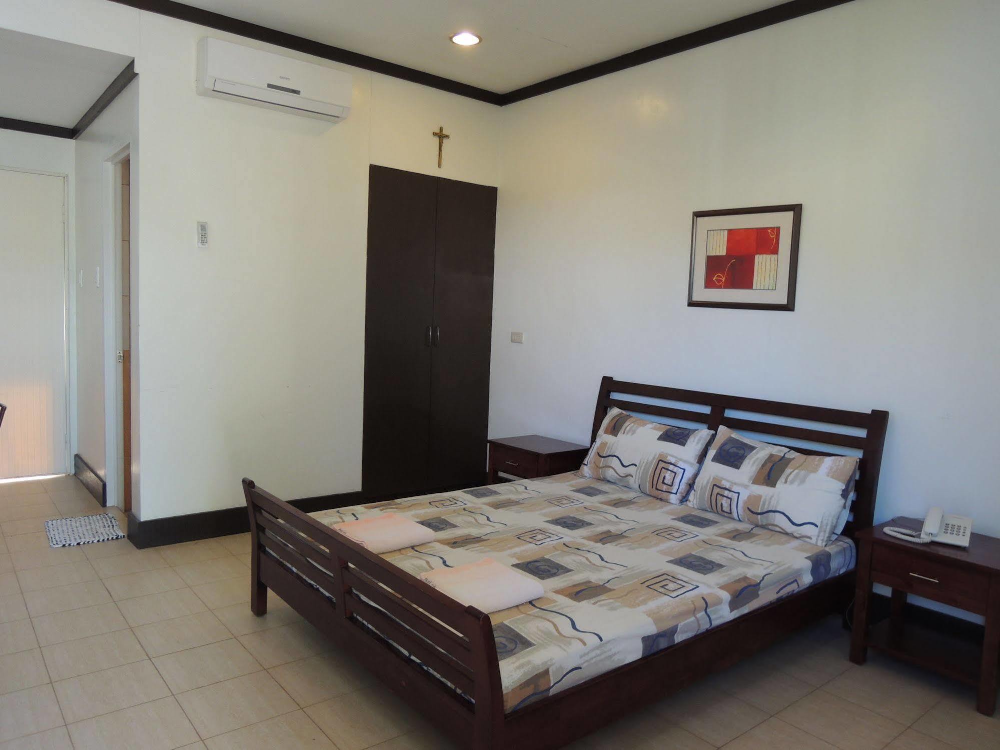 Palms Seaside Inn And Resort Medellin Esterno foto